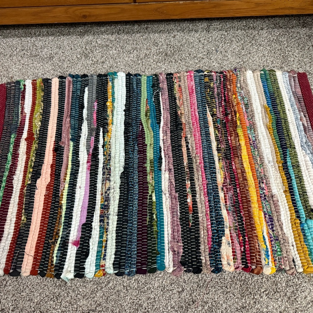Handcrafted Rag Rug - Picture 4 of 4